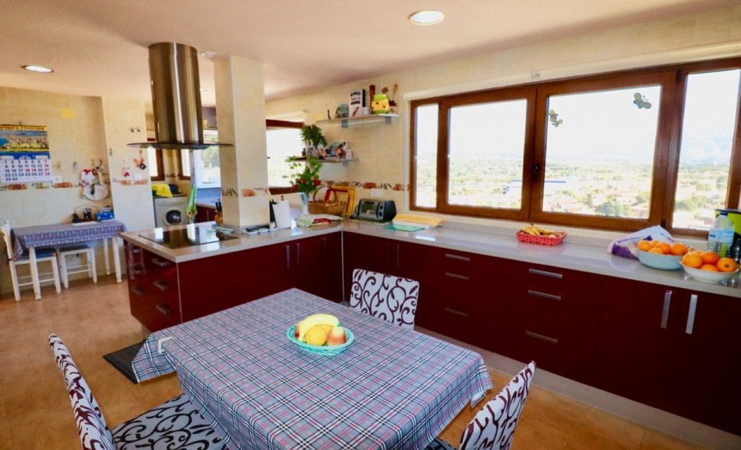 Resale - Villa -
Benidorm - Rincón de Loix