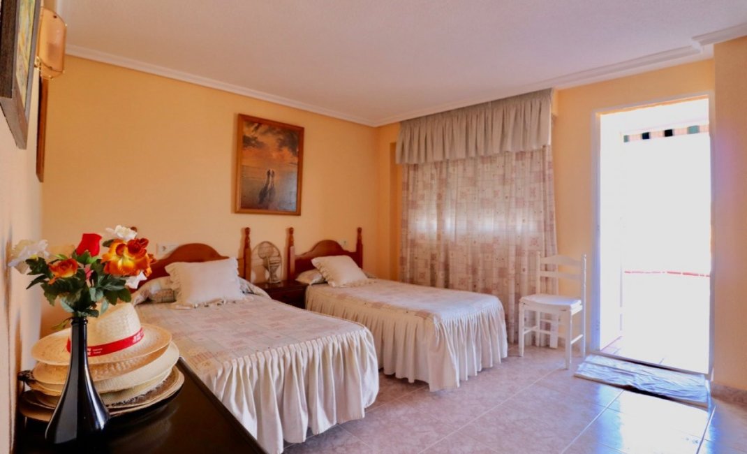 Resale - Villa -
Benidorm - Rincón de Loix