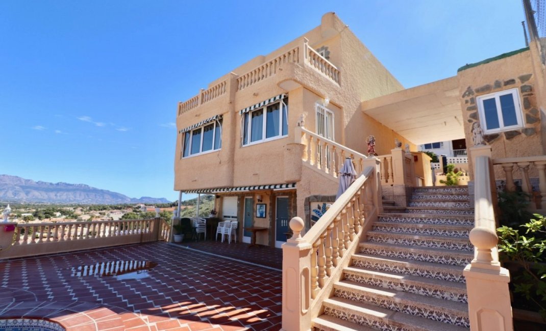 Resale - Villa -
Benidorm - Rincón de Loix