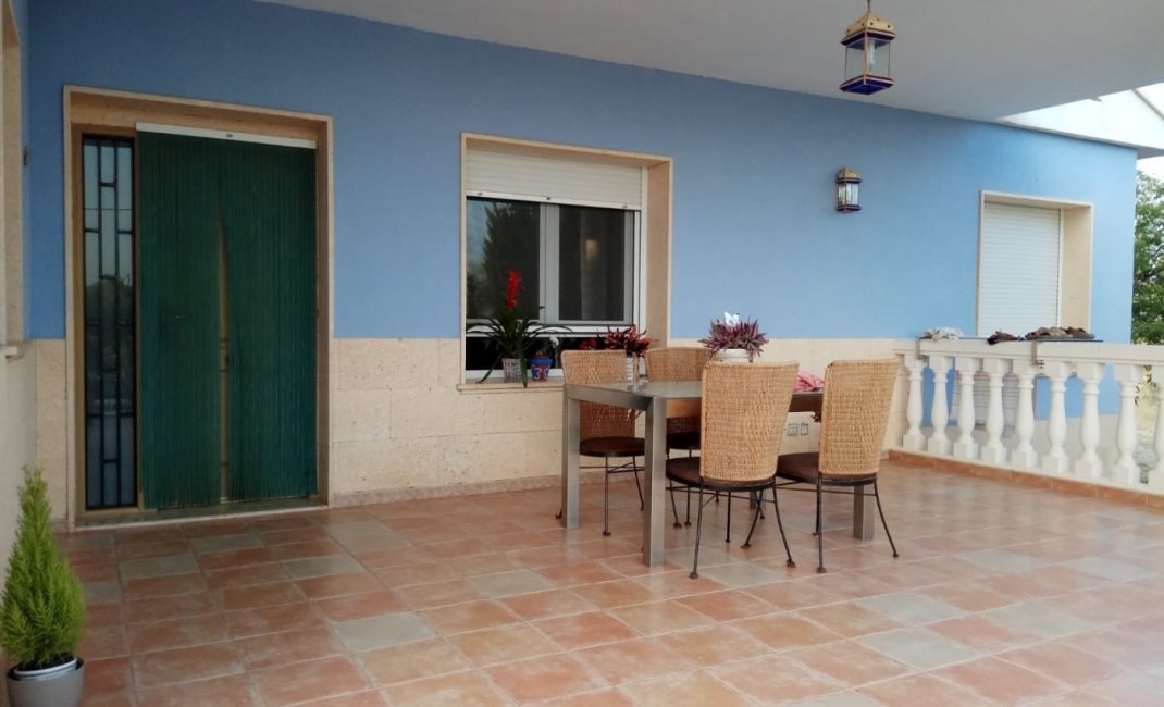 Reventa - Villa -
Yecla