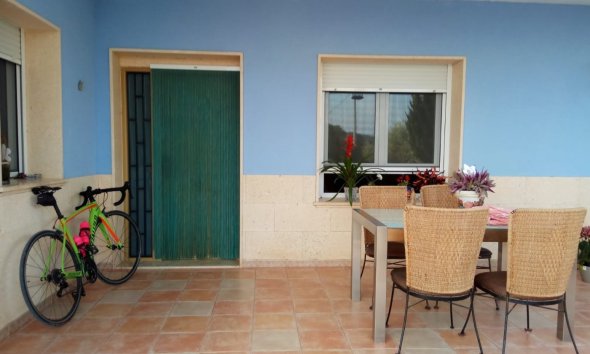 Reventa - Villa -
Yecla