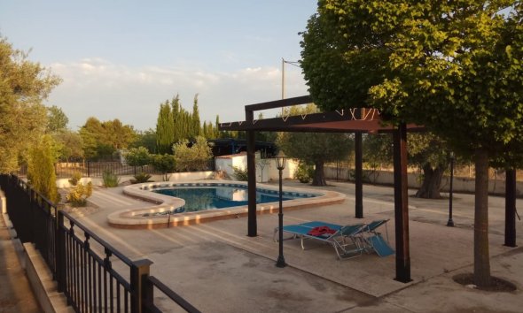 Reventa - Villa -
Yecla