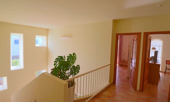 Resale - Villa -
Benidorm - Urbanizaciones