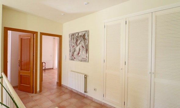 Resale - Villa -
Benidorm - Urbanizaciones