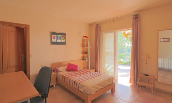 Resale - Villa -
Benidorm - Urbanizaciones