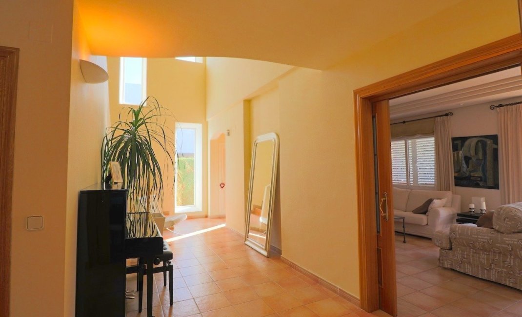 Resale - Villa -
Benidorm - Urbanizaciones