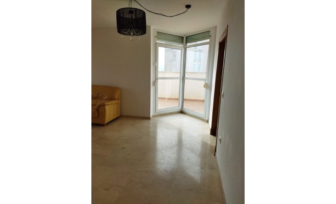 Resale - Apartment / flat -
Benidorm - Rincón de Loix