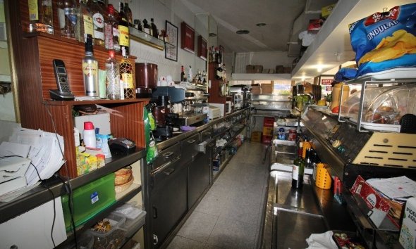 Resale - Commercial -
Benidorm - Colonia Madrid / Foietes