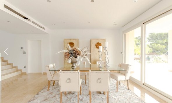 Herverkoop - Villa -
Moraira