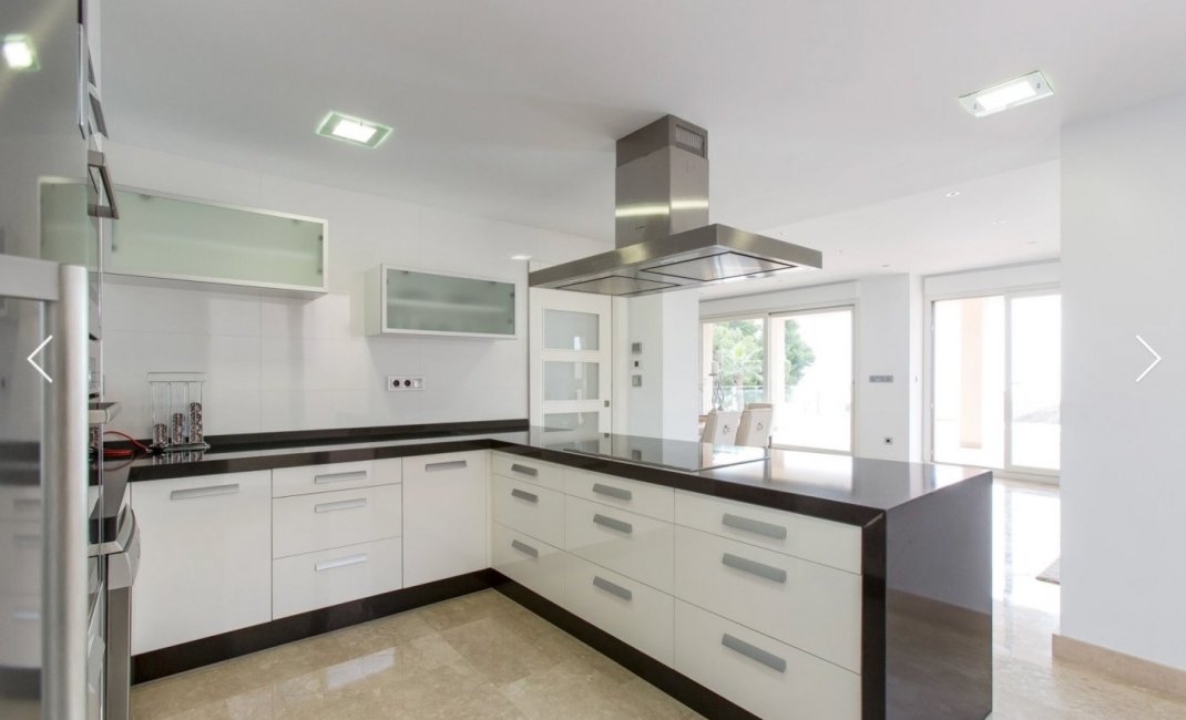 Herverkoop - Villa -
Moraira