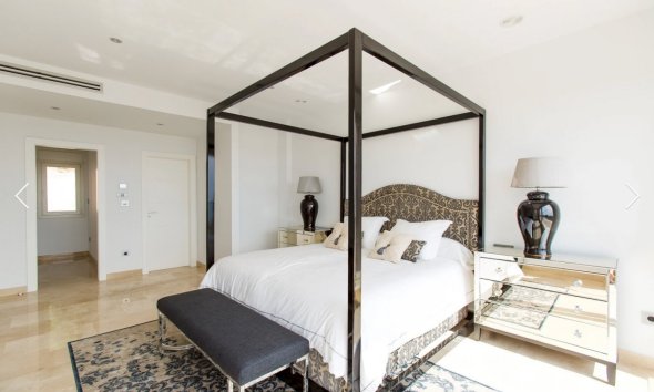 Herverkoop - Villa -
Moraira