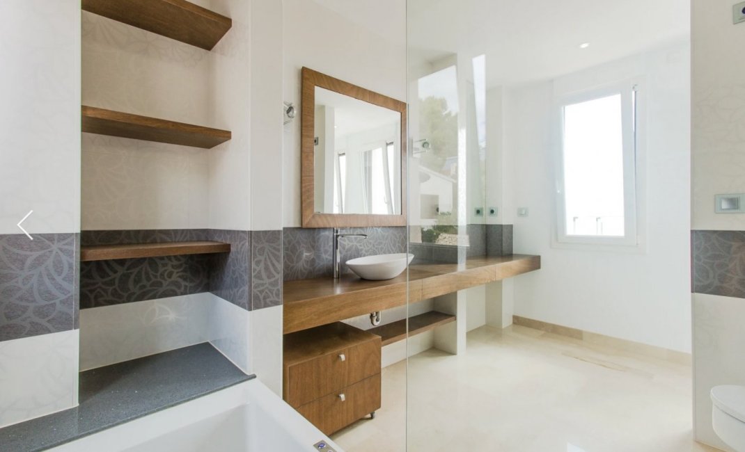 Herverkoop - Villa -
Moraira