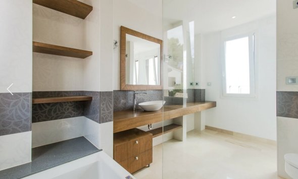 Herverkoop - Villa -
Moraira