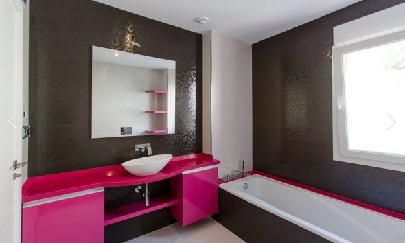 Herverkoop - Villa -
Moraira