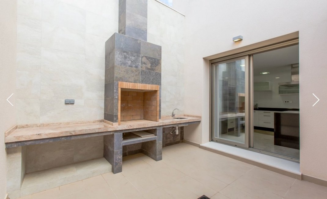 Herverkoop - Villa -
Moraira