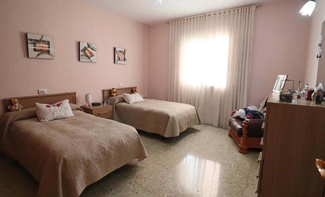 Resale - Villa -
Benidorm - Juzgados