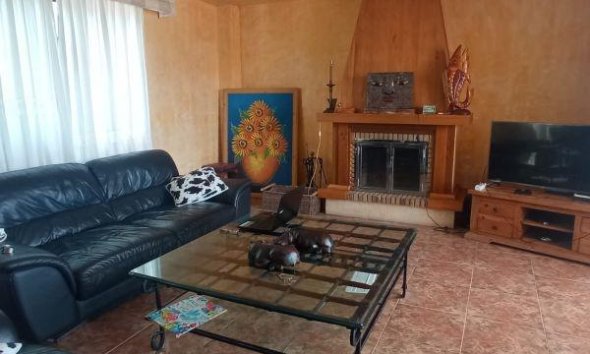 Resale - Villa -
Benidorm - Poniente