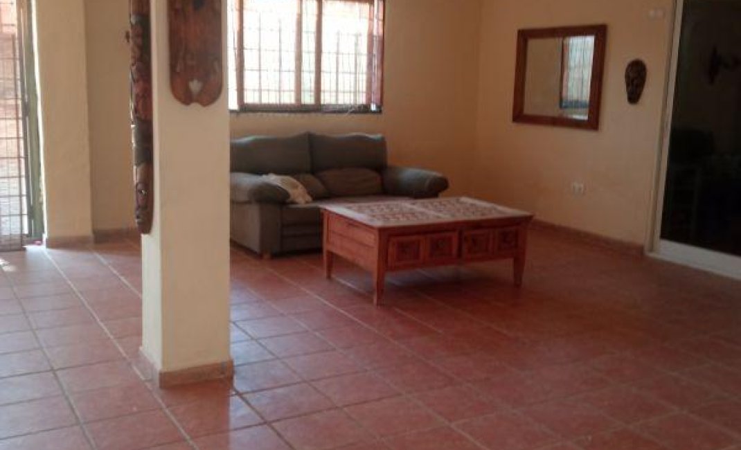 Resale - Villa -
Benidorm - Poniente