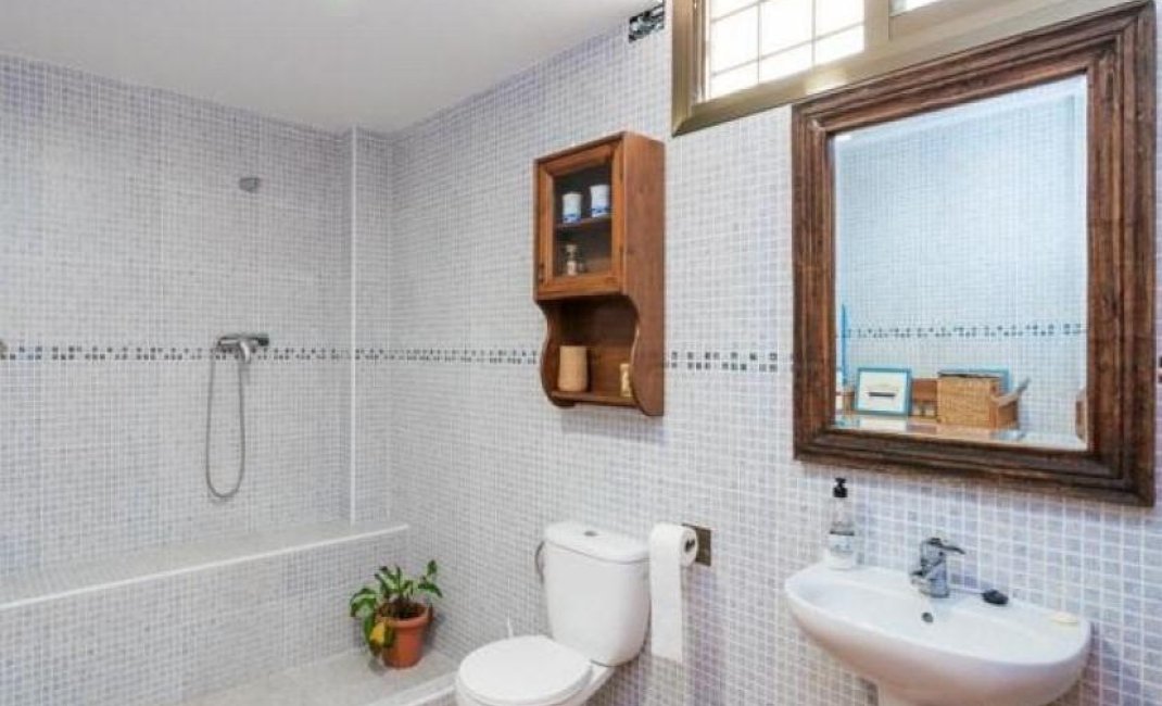 Resale - Villa -
Benidorm - Poniente