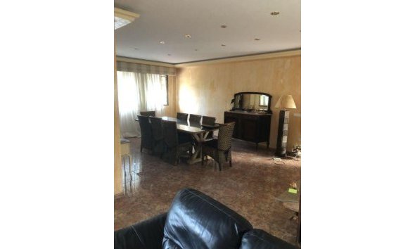 Resale - Villa -
Benidorm - Poniente