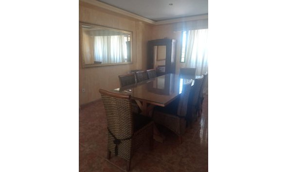 Resale - Villa -
Benidorm - Poniente