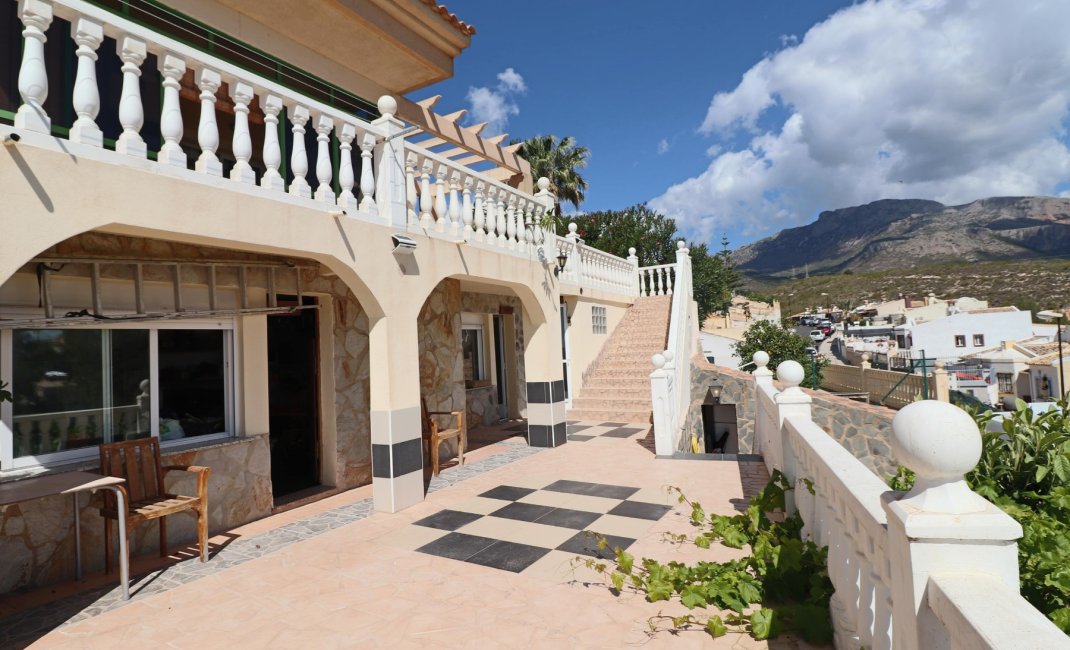 Resale - Townhouse / Semi -
La Nucía - Urbanisations