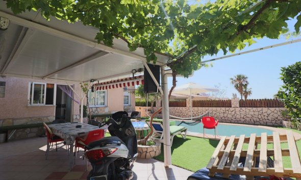 Resale - Townhouse / Semi -
La Nucía - Urbanisations