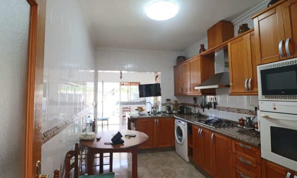 Resale - Townhouse / Semi -
La Nucía - Urbanisations