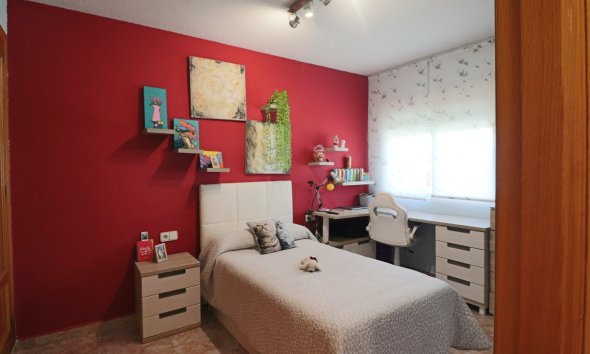 Resale - Townhouse / Semi -
La Nucía - Urbanisations