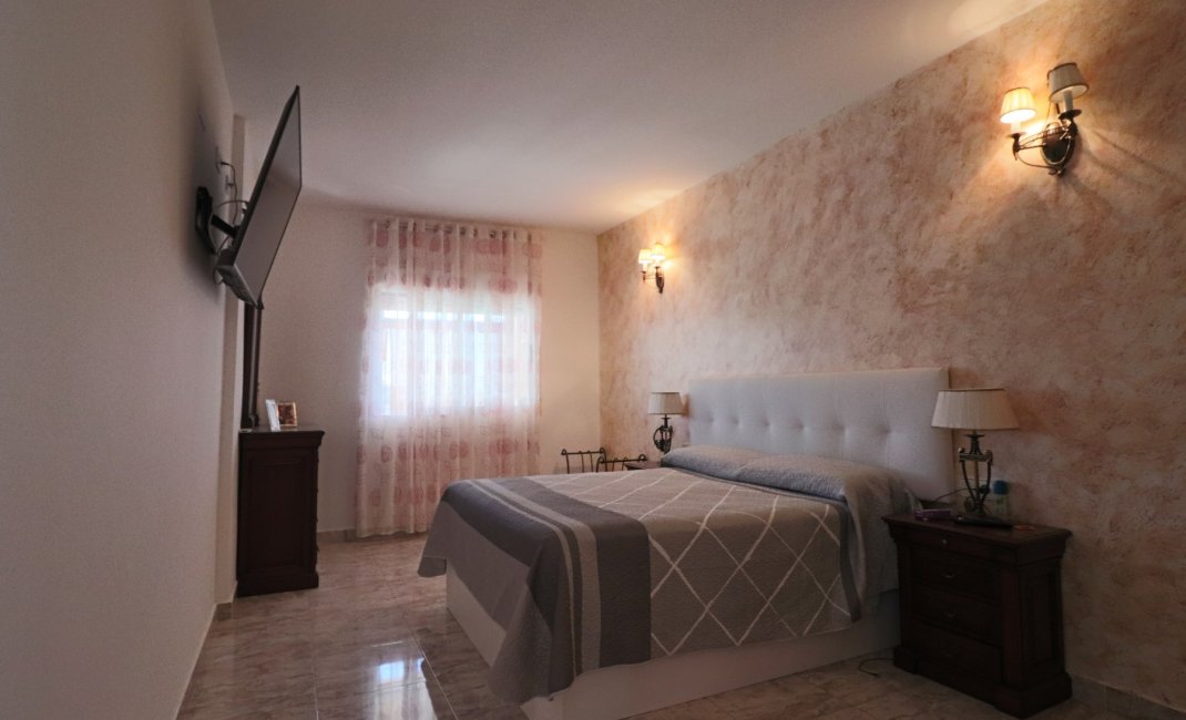 Resale - Townhouse / Semi -
La Nucía - Urbanisations