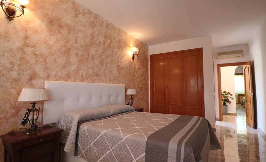 Resale - Townhouse / Semi -
La Nucía - Urbanisations