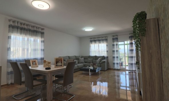 Resale - Townhouse / Semi -
La Nucía - Urbanisations