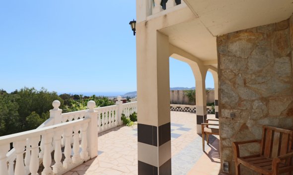 Resale - Townhouse / Semi -
La Nucía - Urbanisations