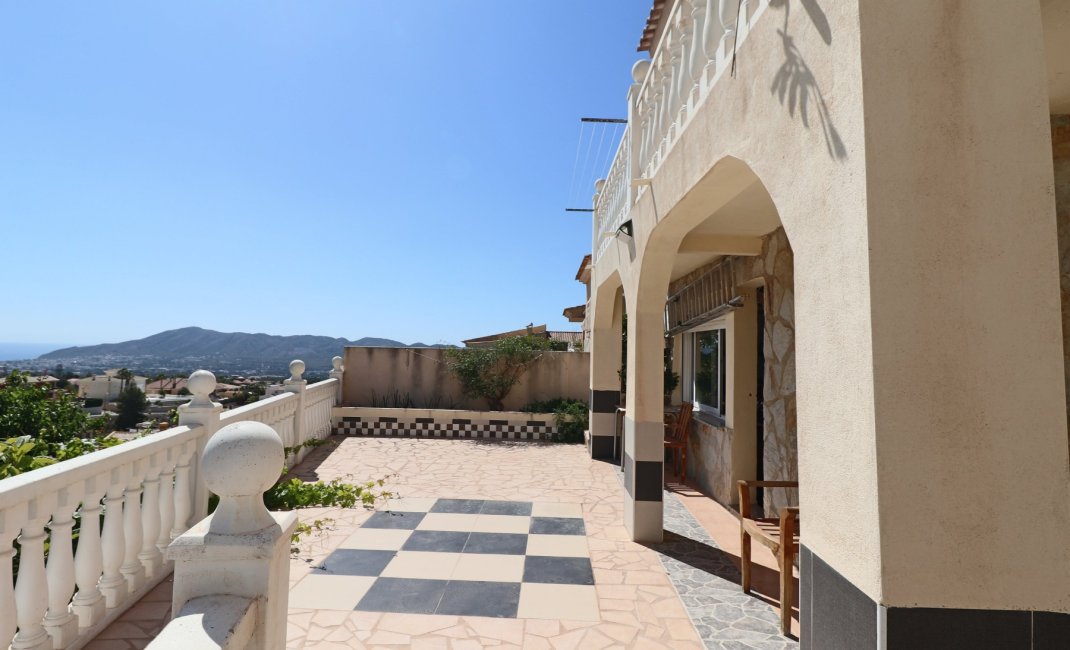 Resale - Townhouse / Semi -
La Nucía - Urbanisations