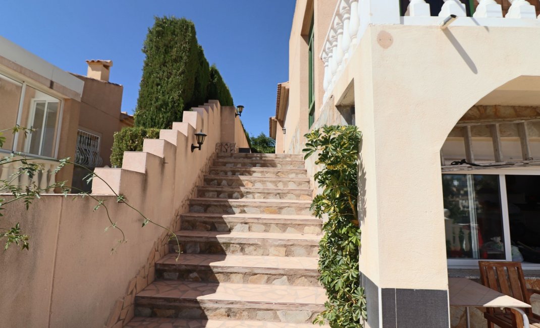 Resale - Townhouse / Semi -
La Nucía - Urbanisations