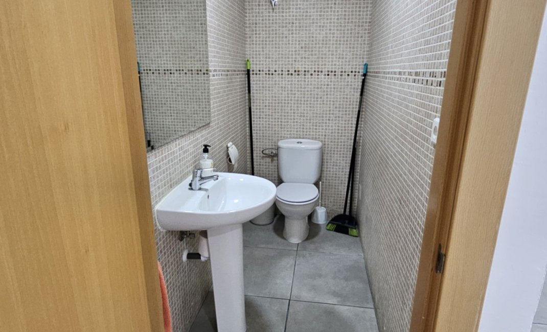 Resale - Commercial -
Benidorm - Colonia Madrid / Foietes