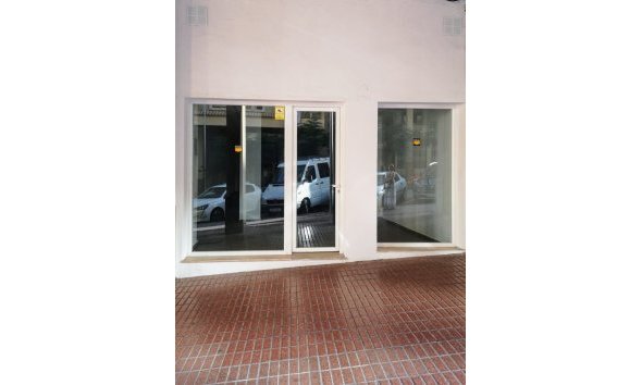 Resale - Commercial -
Benidorm - Colonia Madrid / Foietes