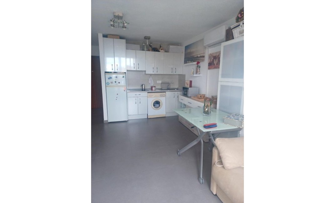 Resale - Apartment / flat -
Benidorm - Rincón de Loix