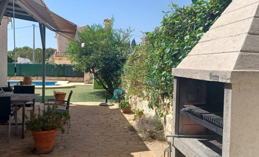 Herverkoop - Villa -
La Nucía