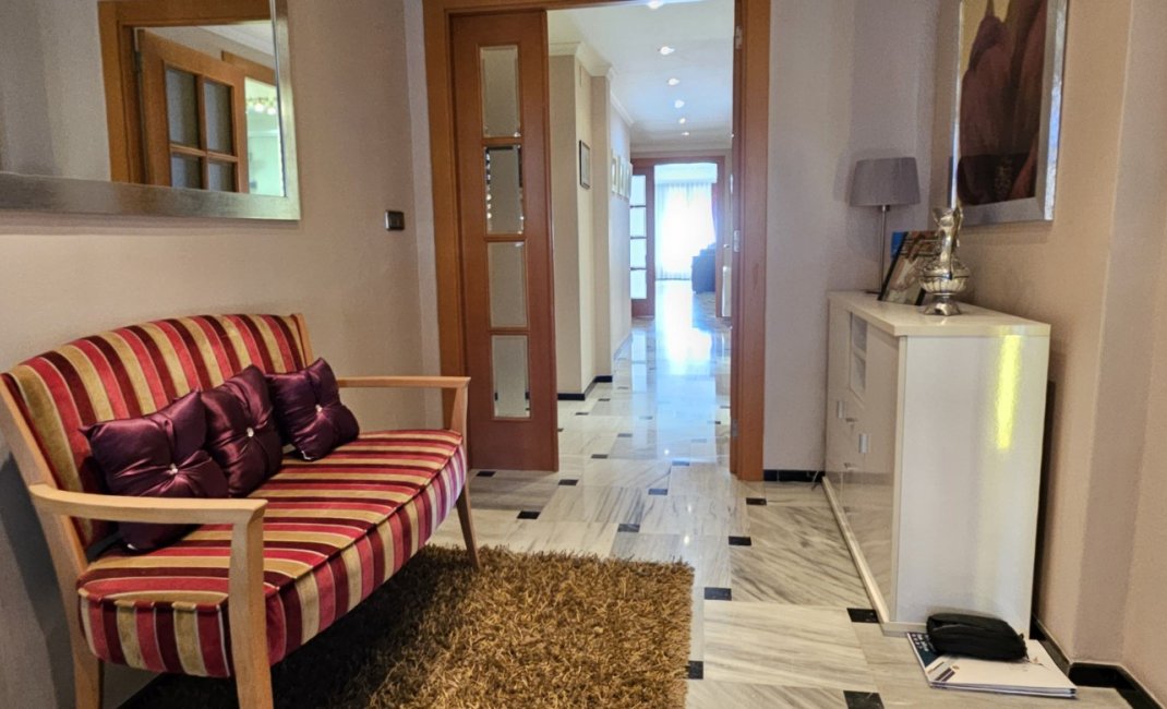 Resale - Apartment / flat -
Benidorm - Levante