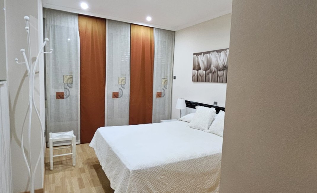 Resale - Apartment / flat -
Benidorm - Levante