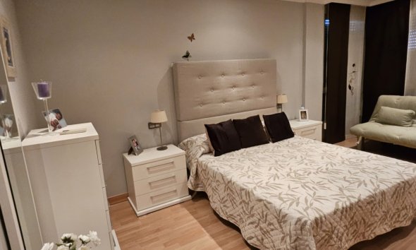 Resale - Apartment / flat -
Benidorm - Levante