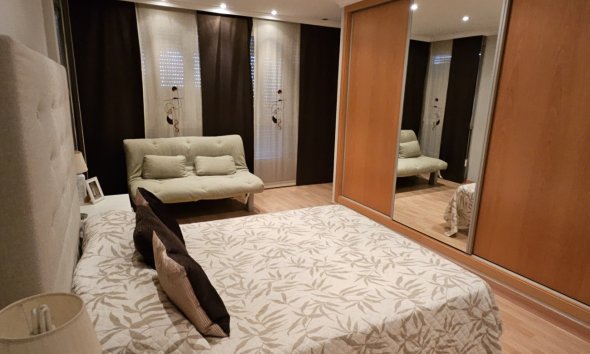 Resale - Apartment / flat -
Benidorm - Levante