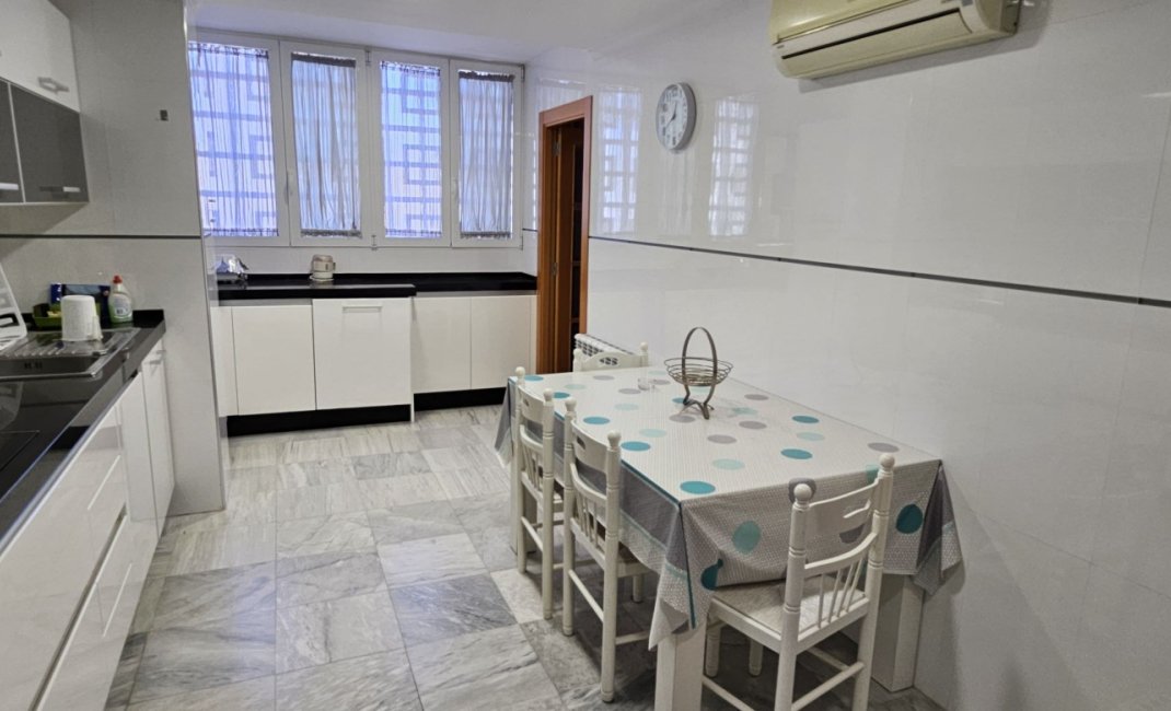 Resale - Apartment / flat -
Benidorm - Levante