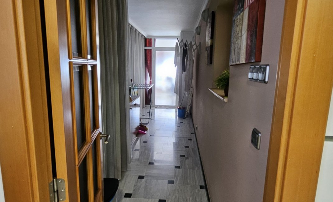 Resale - Apartment / flat -
Benidorm - Levante