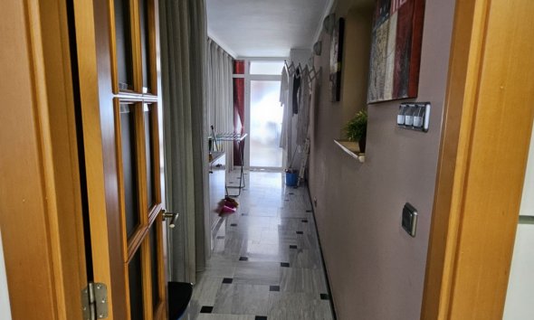 Resale - Apartment / flat -
Benidorm - Levante