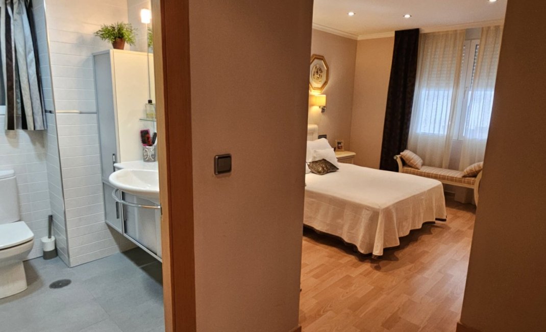 Resale - Apartment / flat -
Benidorm - Levante