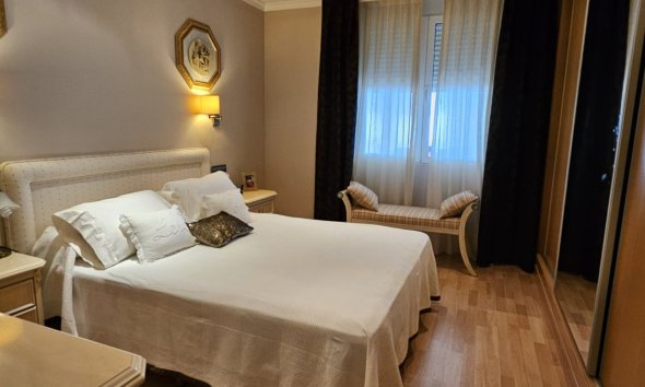 Resale - Apartment / flat -
Benidorm - Levante