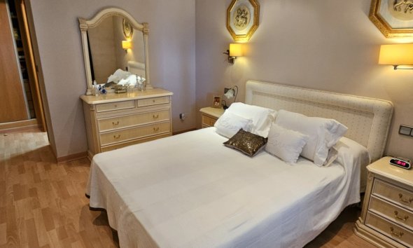 Resale - Apartment / flat -
Benidorm - Levante