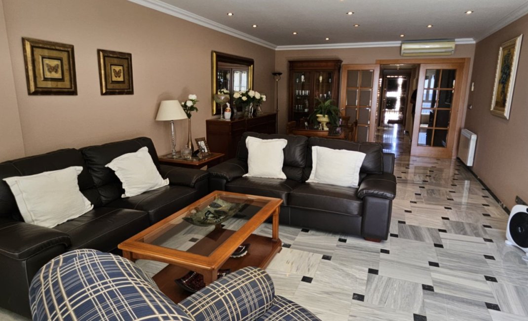 Resale - Apartment / flat -
Benidorm - Levante